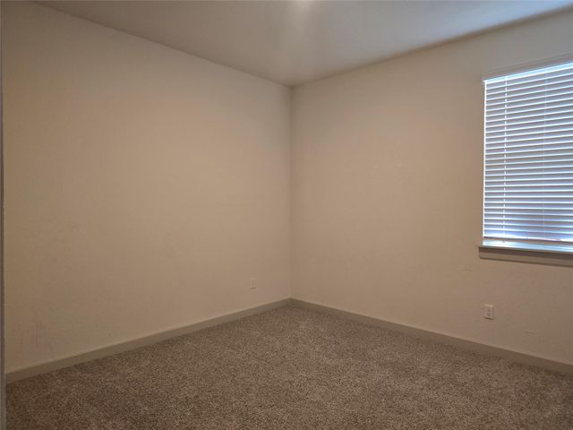 200 Lavaca River LN, Hutto, TX 78634