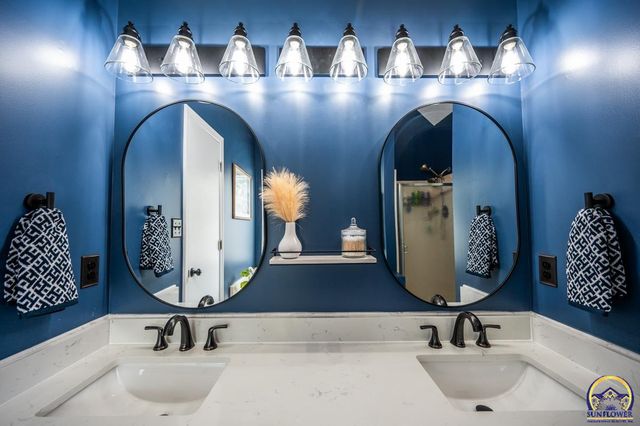 6239 SW 38th PL, Topeka, KS 66610