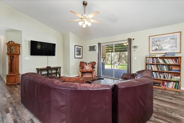 42406 Windy Gap Drive, Ahwahnee, CA 93601