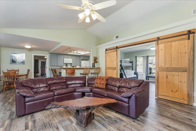 42406 Windy Gap Drive, Ahwahnee, CA 93601
