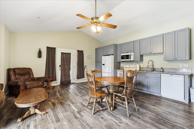 42406 Windy Gap Drive, Ahwahnee, CA 93601