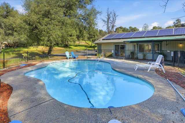 42406 Windy Gap Drive, Ahwahnee, CA 93601