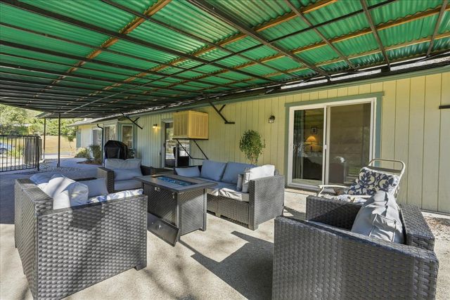 42406 Windy Gap Drive, Ahwahnee, CA 93601