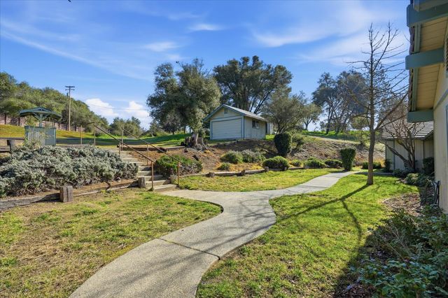 42406 Windy Gap Drive, Ahwahnee, CA 93601