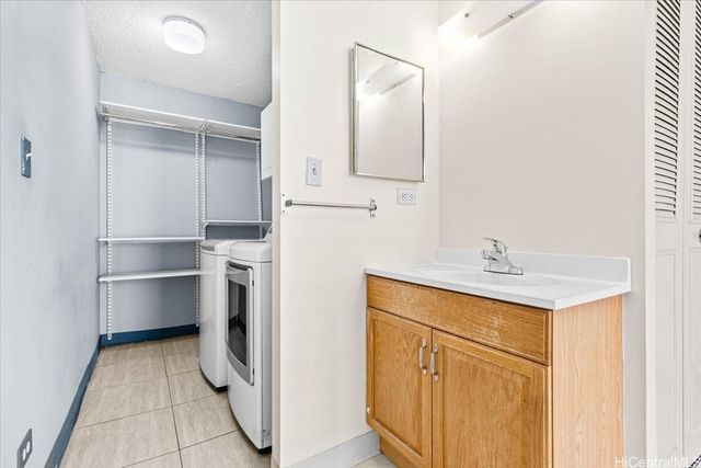 1415 Punahou Street 406, Honolulu, HI 96822