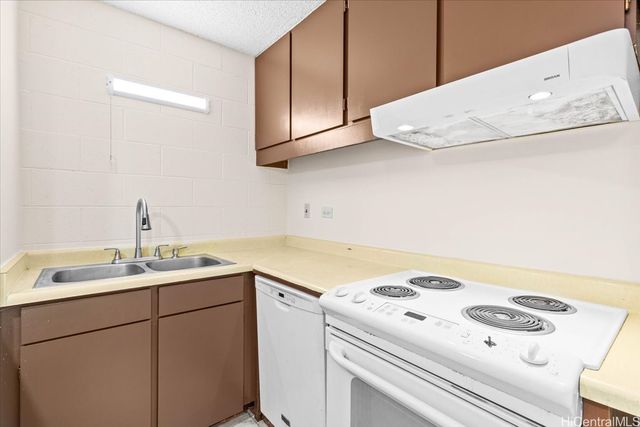 1415 Punahou Street 406, Honolulu, HI 96822