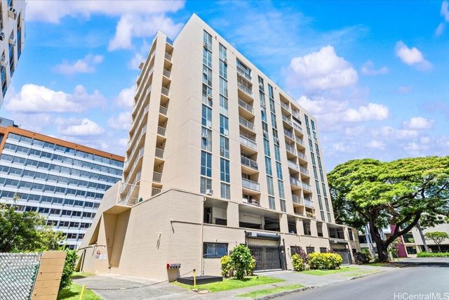 1415 Punahou Street 406, Honolulu, HI 96822