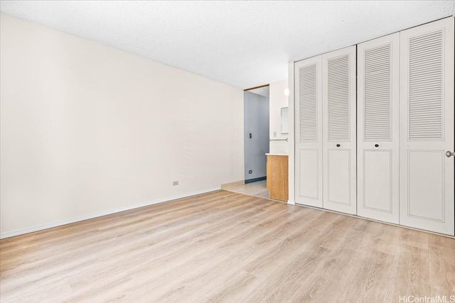 1415 Punahou Street 406, Honolulu, HI 96822