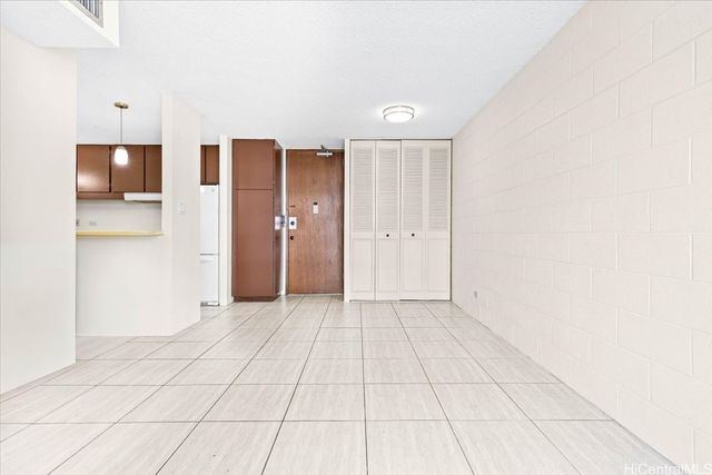 1415 Punahou Street 406, Honolulu, HI 96822