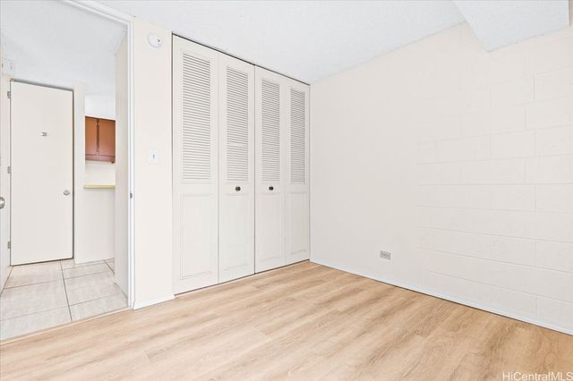 1415 Punahou Street 406, Honolulu, HI 96822