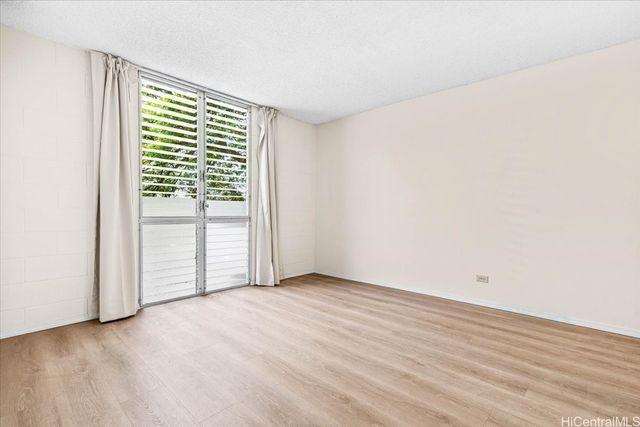 1415 Punahou Street 406, Honolulu, HI 96822