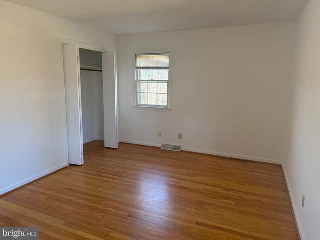 1010 BERNSTEIN RD, Fredericksburg, VA 22407