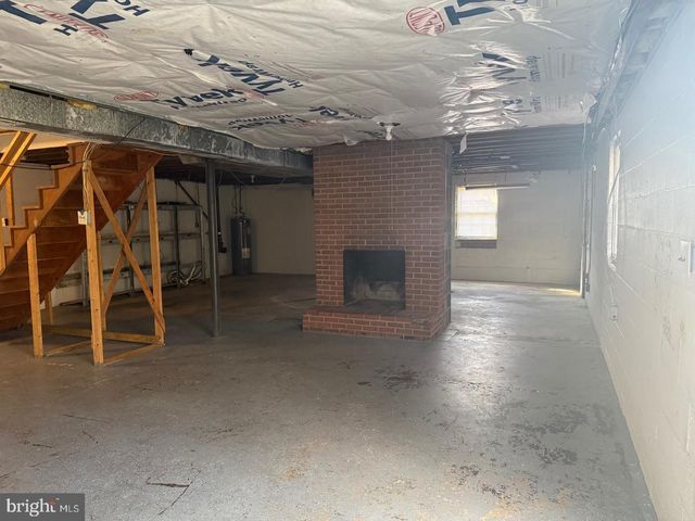 1010 BERNSTEIN RD, Fredericksburg, VA 22407