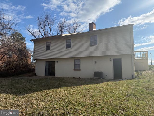1010 BERNSTEIN RD, Fredericksburg, VA 22407