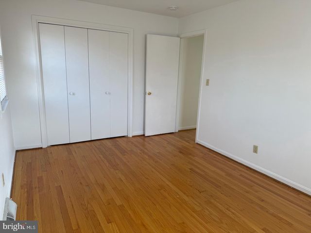1010 BERNSTEIN RD, Fredericksburg, VA 22407