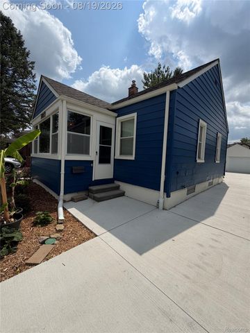 1221 West Boulevard, Berkley, MI 48072