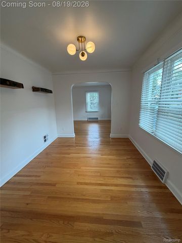 1221 West Boulevard, Berkley, MI 48072