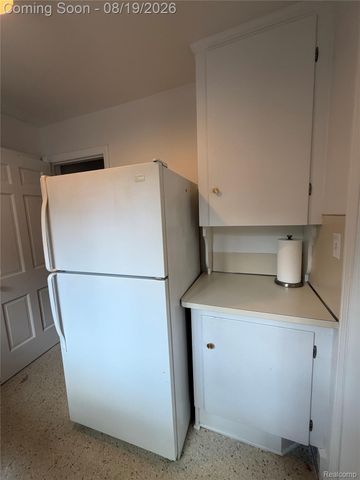 1221 West Boulevard, Berkley, MI 48072