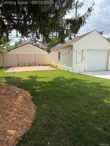 1221 West Boulevard, Berkley, MI 48072