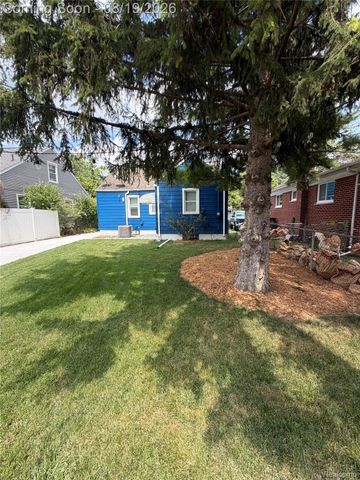 1221 West Boulevard, Berkley, MI 48072