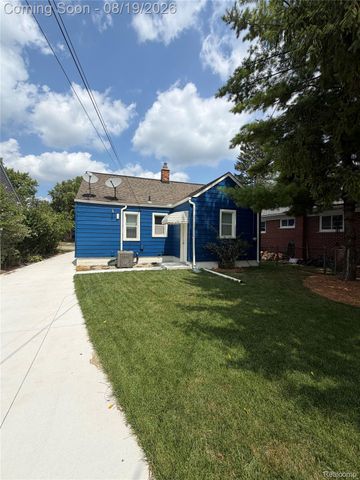 1221 West Boulevard, Berkley, MI 48072