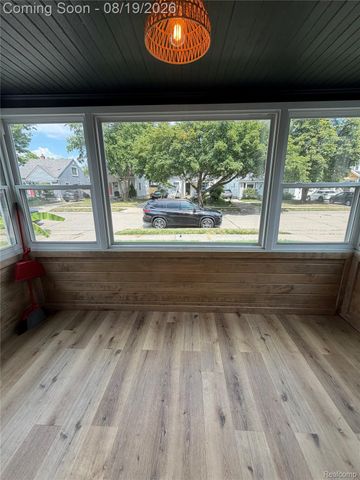 1221 West Boulevard, Berkley, MI 48072