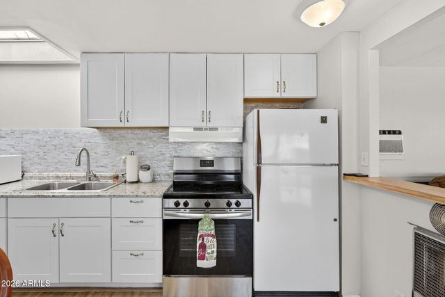 747 E GERMANN Road 121, San Tan Valley, AZ 85140