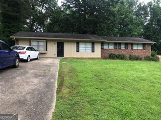4485 Merlin Circle NE, Douglasville, GA 30134