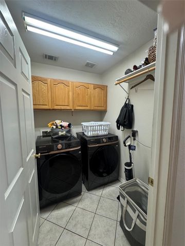8702 Seber Drive, Tomball, TX 77375