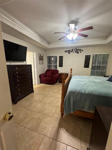 8702 Seber Drive, Tomball, TX 77375