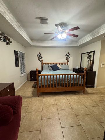 8702 Seber Drive, Tomball, TX 77375