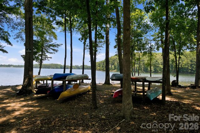 744 Amalfi Drive, Davidson, NC 28036