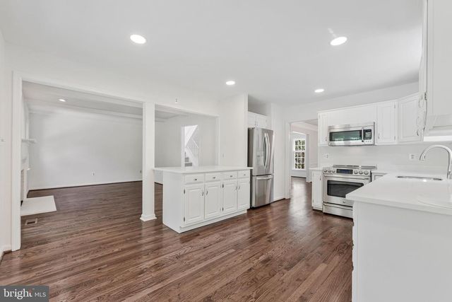 1138 RANDOLPH RD, Mclean, VA 22101