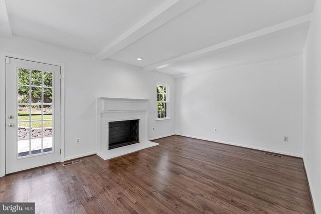 1138 RANDOLPH RD, Mclean, VA 22101
