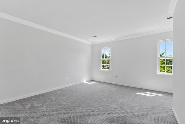 1138 RANDOLPH RD, Mclean, VA 22101
