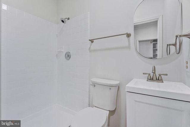 1138 RANDOLPH RD, Mclean, VA 22101