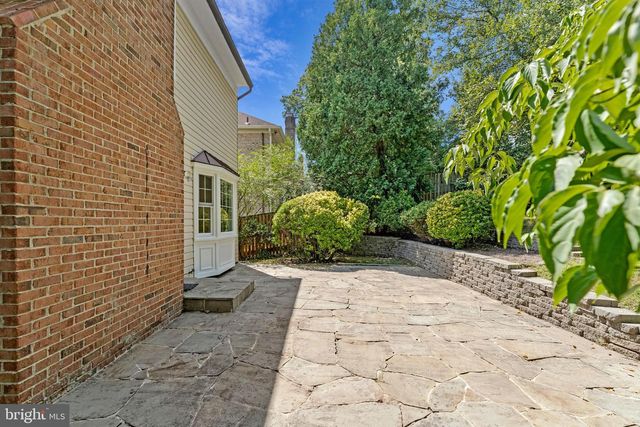 1138 RANDOLPH RD, Mclean, VA 22101