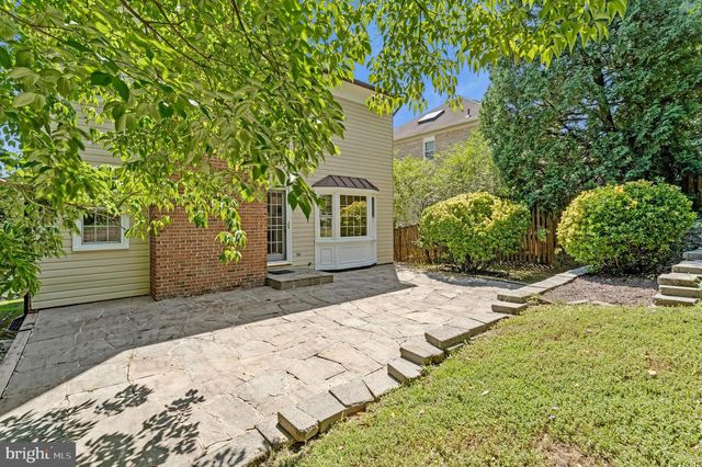 1138 RANDOLPH RD, Mclean, VA 22101