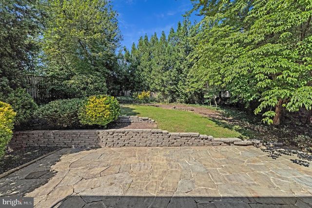 1138 RANDOLPH RD, Mclean, VA 22101