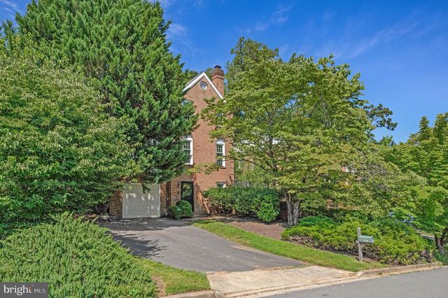 1138 RANDOLPH RD, Mclean, VA 22101
