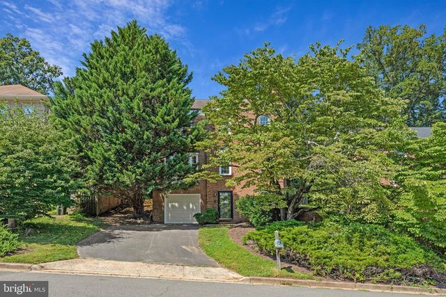 1138 RANDOLPH RD, Mclean, VA 22101