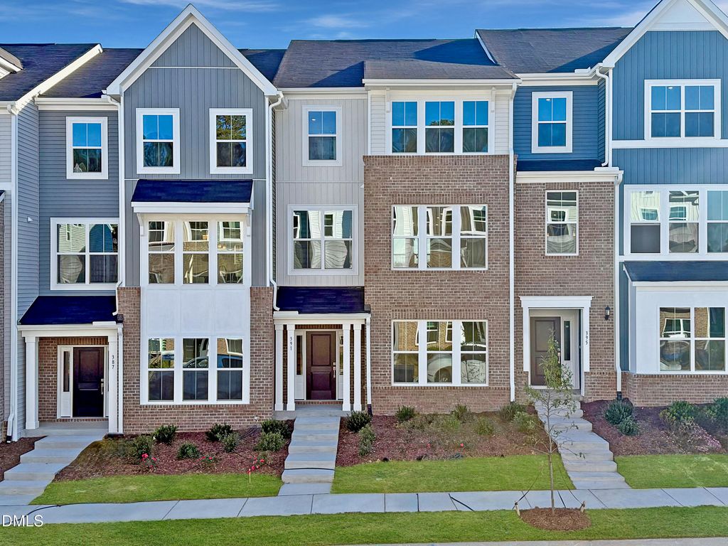 391 Chesapeake Commons Street 121, Garner, NC 27529