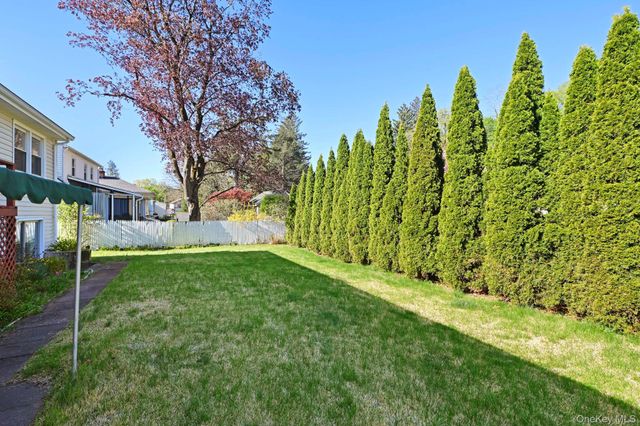 36 Pleasant Avenue, Pleasantville, NY 10570