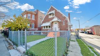 3143 W 53rd Place, Chicago, IL 60632