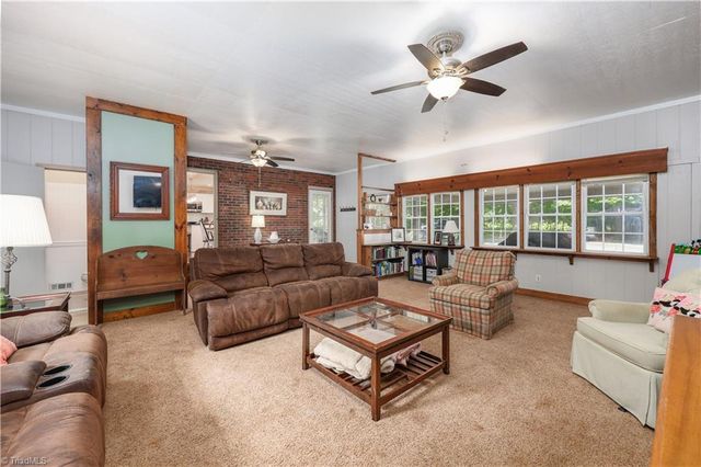 2244 N Asheboro School Road, Asheboro, NC 27203