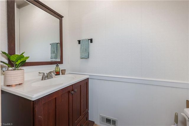 2244 N Asheboro School Road, Asheboro, NC 27203