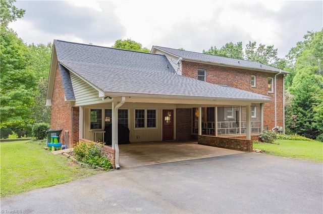 2244 N Asheboro School Road, Asheboro, NC 27203