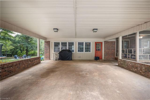 2244 N Asheboro School Road, Asheboro, NC 27203