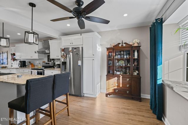 1120 Buxton Drive, Knoxville, TN 37922