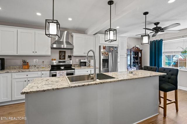 1120 Buxton Drive, Knoxville, TN 37922